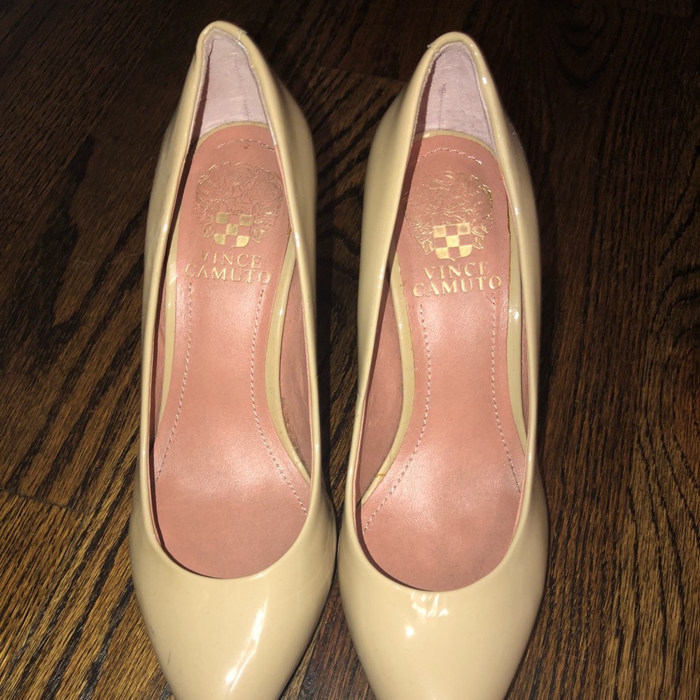 Vince Camuto pumps